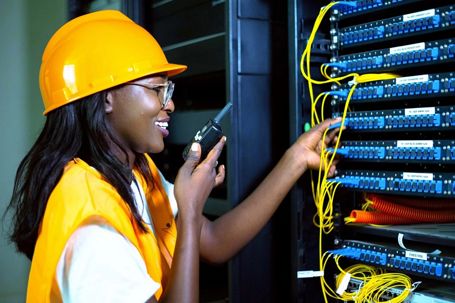 Une société spécialisée dans les réseaux télécom, recrute